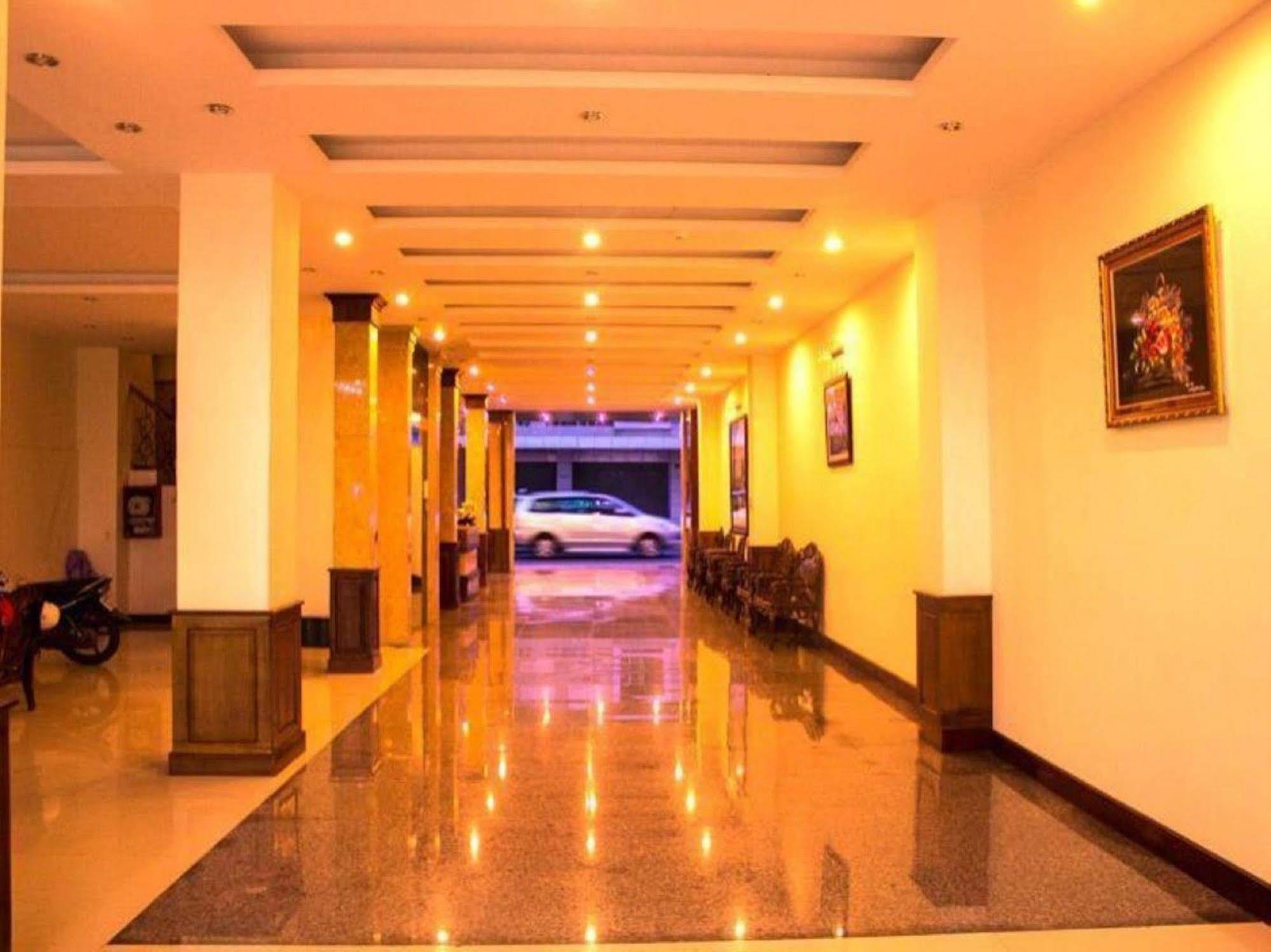 Sen Vang Hotel Da Lat Buitenkant foto