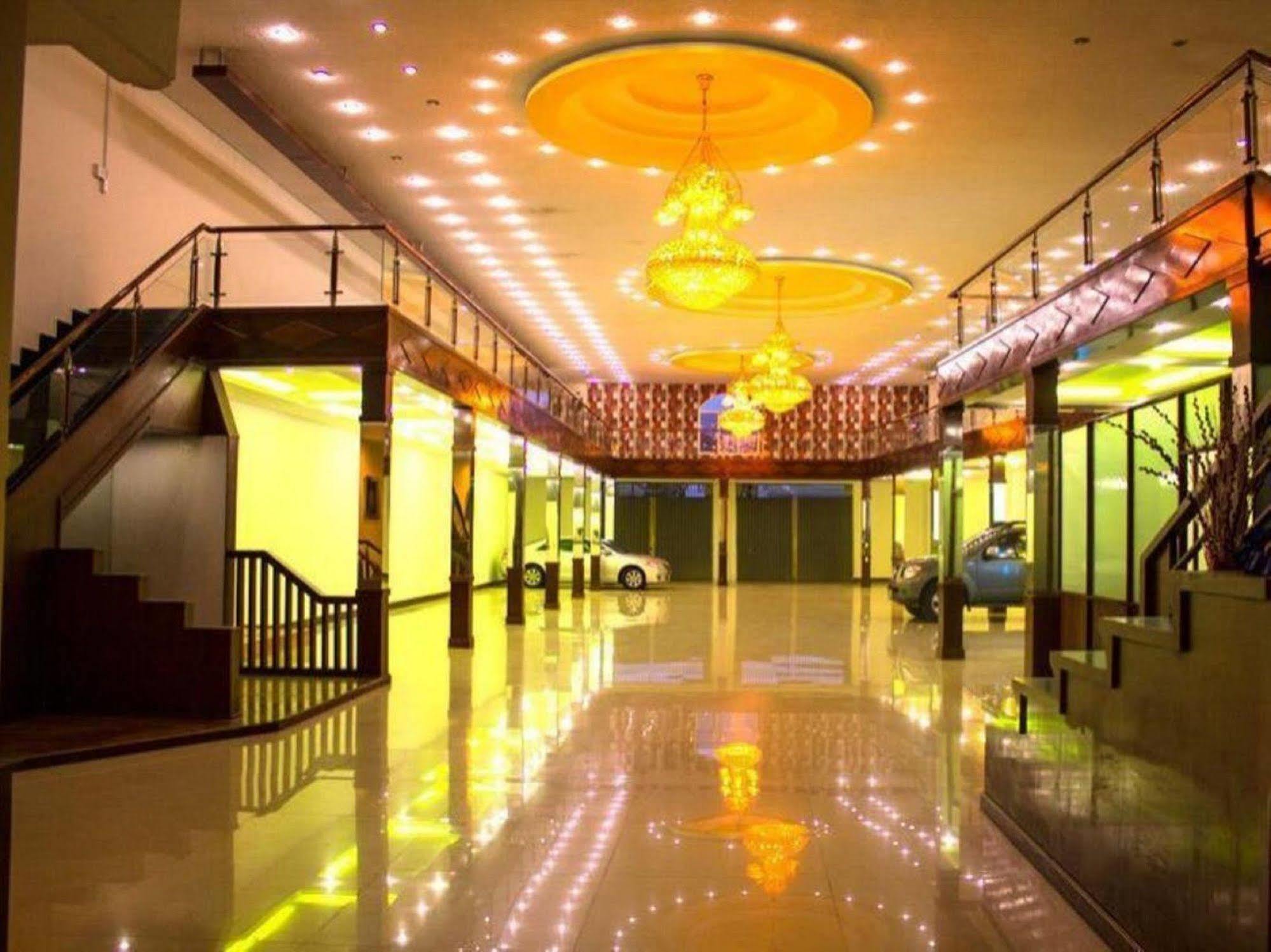 Sen Vang Hotel Da Lat Buitenkant foto